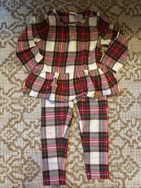 Hanna Andersson Plaid Ruffle Set / Peplum top + leggings / Christmas! / 4T